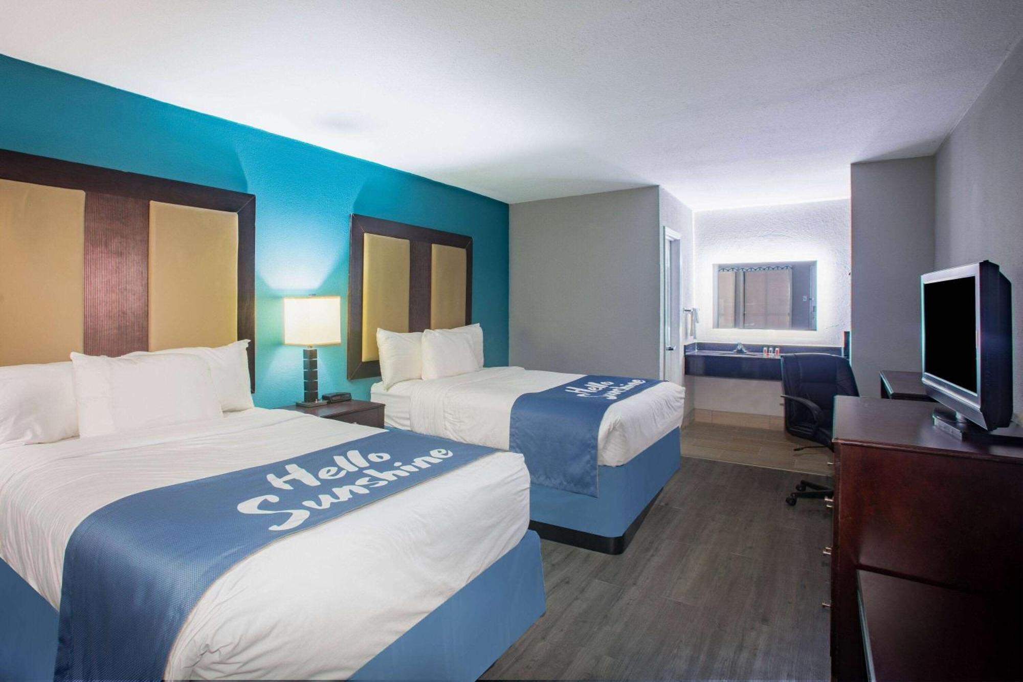 Days Inn By Wyndham Mobile I-65 Exterior photo